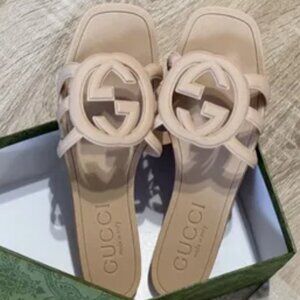 Gucci Women’s Slide sandal with interlocking G size 39